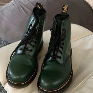 Brand new Women’s size 8 green leather Doc Marten boot.
